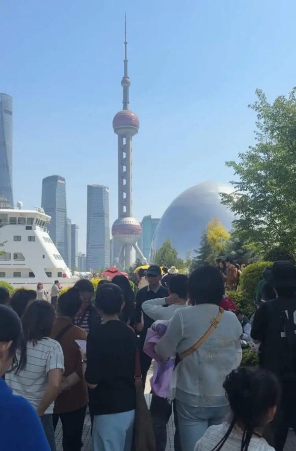 开云体育另外穿玄色丝袜的多是泰国女孩-开云滚球「官方」kaiyun官网入口